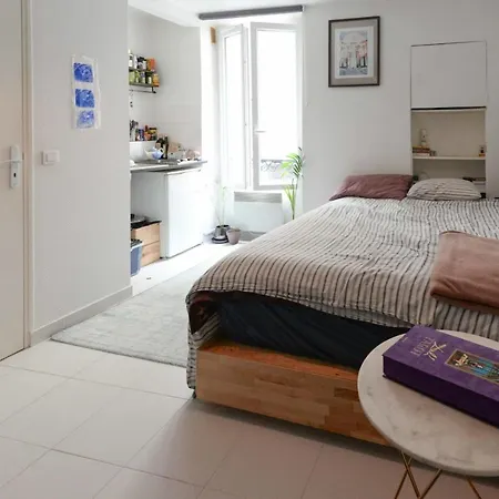 Appartamento CHARMING studio near Montmartre Parigi