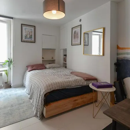 CHARMING studio near Montmartre Appartamento
