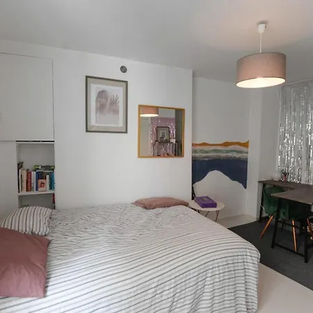 Appartamento CHARMING studio near Montmartre Parigi